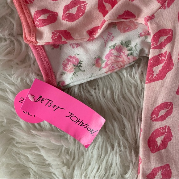 Betsey Johnson Onsies 2 Piece Set - Picture 4 of 6